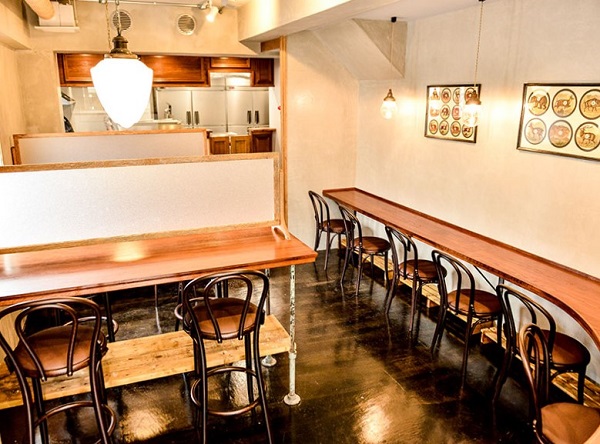 誇味山 奏　1階