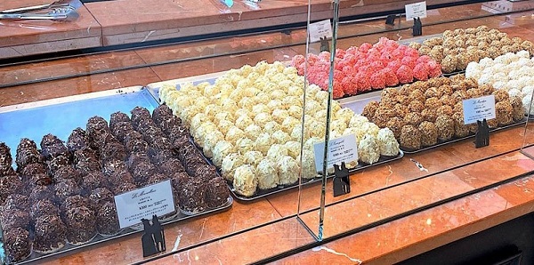 オー・メルベイユ・ドゥ・フレッド　店内