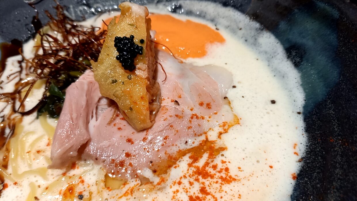 サーモンヌードル